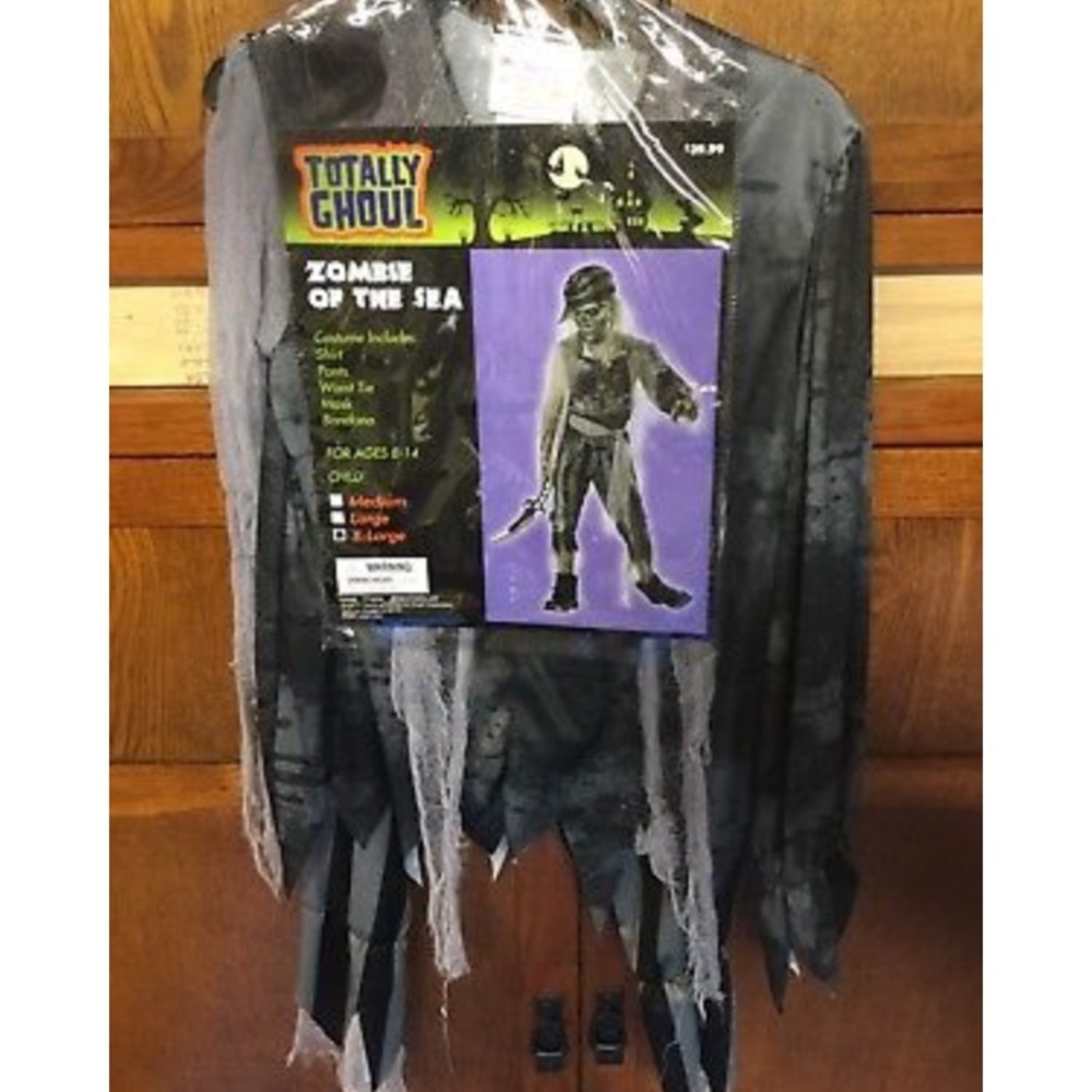 COPY - NWT Totally Ghoul ZOMBIE Of The SEA Costume Boys